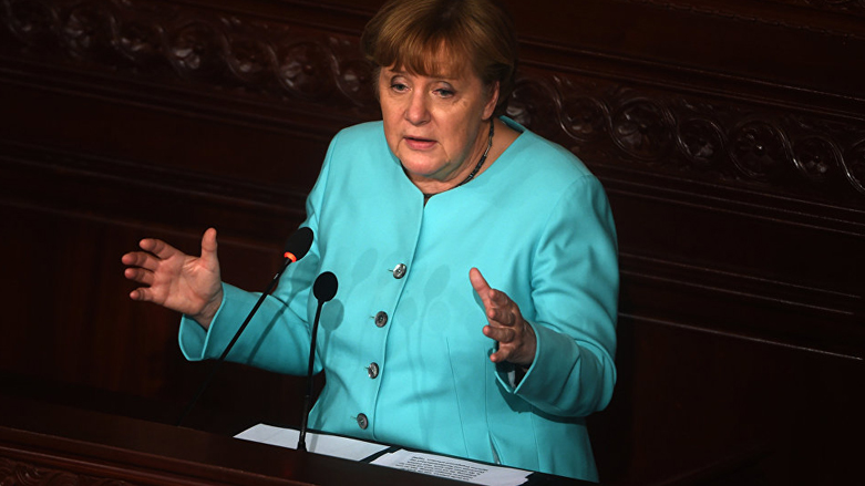 Merkel: İnternetin küresel kanunlara ihtiyacı var